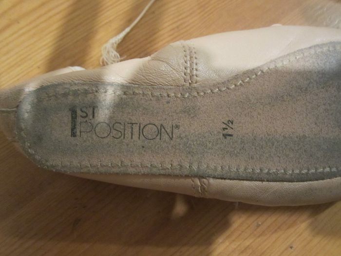 Ballet poms size   1 1/2