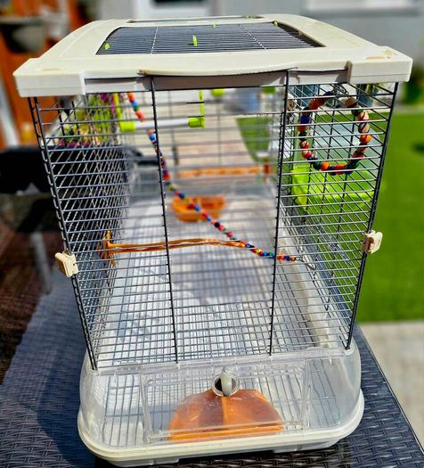Vision by Hagen double bird cage.