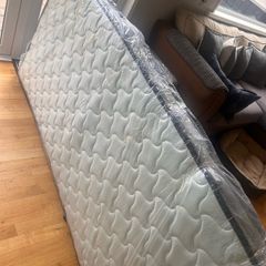 Single bed 3ft matress x 2