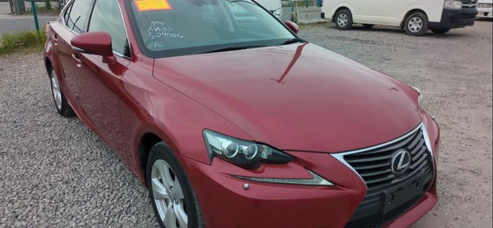 2015 Lexus IS300h