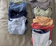 Vests with poppers 3-4 yrs