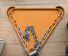 Wheel Clamp and Chain