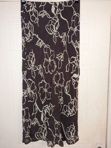 beautiful floral maxi skirt. Light and fully lined. Perfect for summer