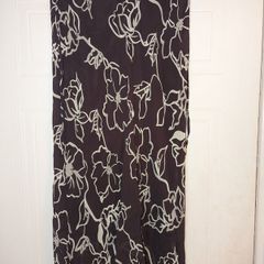 beautiful floral maxi skirt. Light and fully lined. Perfect for summer