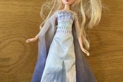 Singing Barbie Elsa