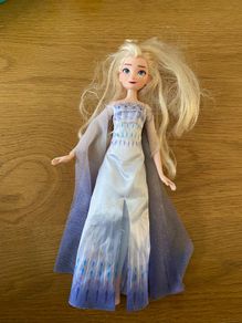Singing Barbie Elsa