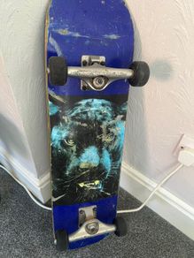 Skateboard (Independent Trucks & Bones Wheels)
