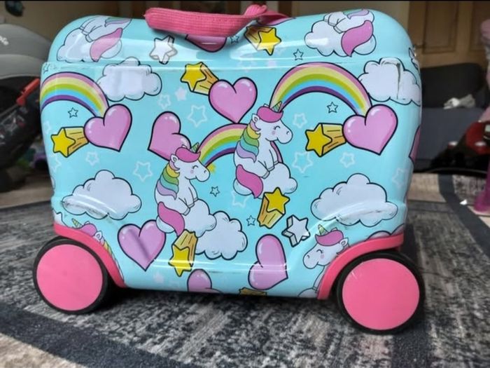 Kids Ride-On Suitcase / Hand Luggage