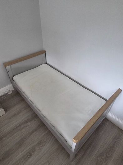 Mamas & Papas Cot Bed & matress in Grey & Oak
