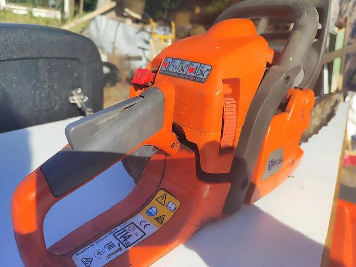 Husqvarna 435 Chainsaw