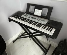 keyboard piano like new