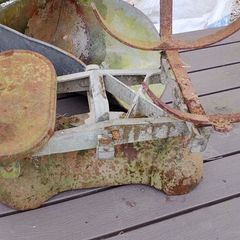 Old weighing scales