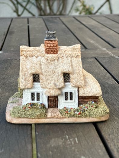 Lilliput Lane Clare Cottage