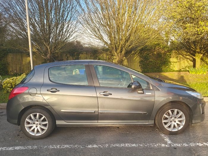 2010 Peugeout 308 Millesim 200 with 1.4 VTI petrol 98HP