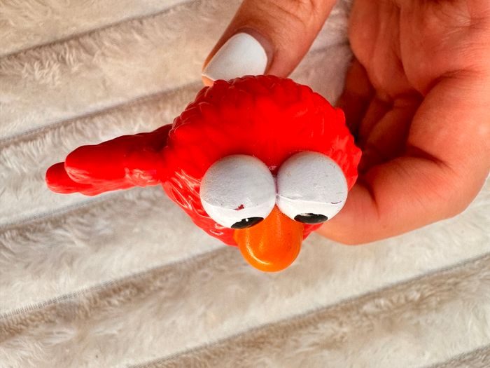 Sesame Street Workshop Waving Elmo Monster Red approx. 6.5 cm. Figure Hasbro Damaged Used Please see photos