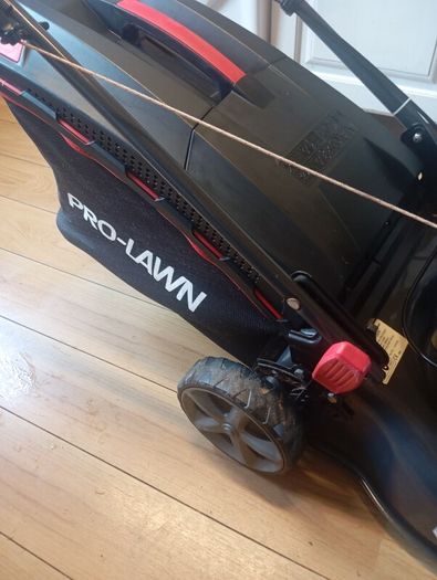 pro-lawn self drive lawnmower