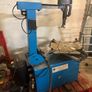 Two tyre machine and balancers Image 4