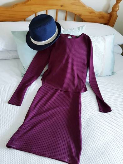 River Island Burgundy Dress - Size 8