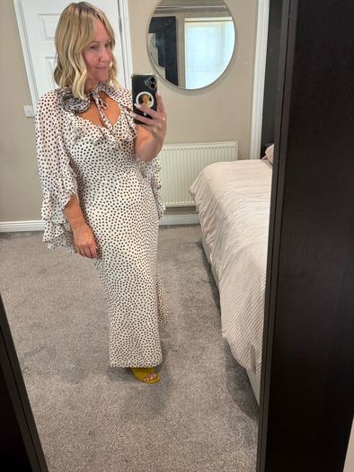 asos /pretty lavish dress and cape
