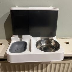 Dog feeder (automatic)