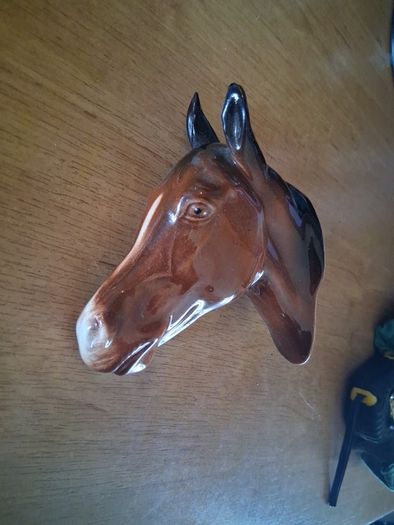 porcelain wall hanger horse head