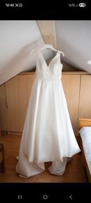 stunning wedding dress