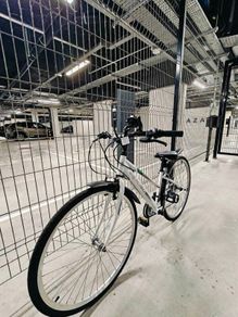 White Hybrid Road Bike