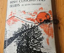 Gentle Places And Simple Things Irish Customs And Beliefs.  By Kevin Danaher. 1976 Paperback In Good Condition.  See Photos For Same