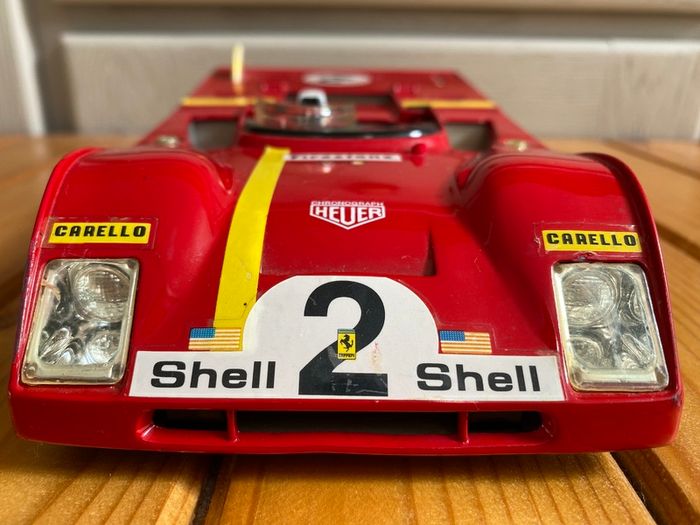 COLLECTABLE FERRARI 312 P Boxer 1972 - Vintage diecast 1:18 Scale model