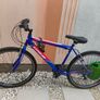 2 mountain bikes and over the trunk bike rack Image 5