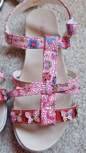 Girls  Sandals NEW