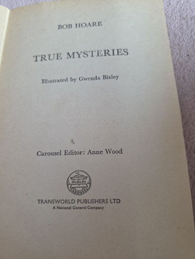 True Mysteries (Carousel Books), Hoare, Robert