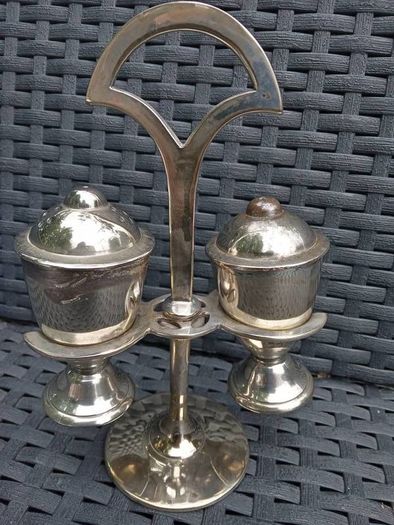 Vintage Salt/Pepper Shaker in Stand