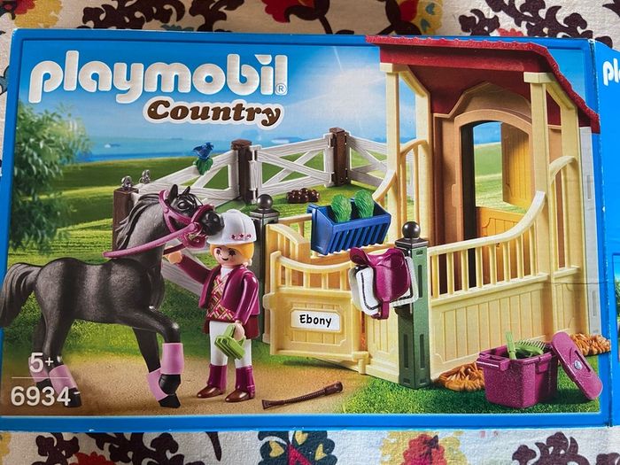 2 Playmobil Sets - Plus instructions