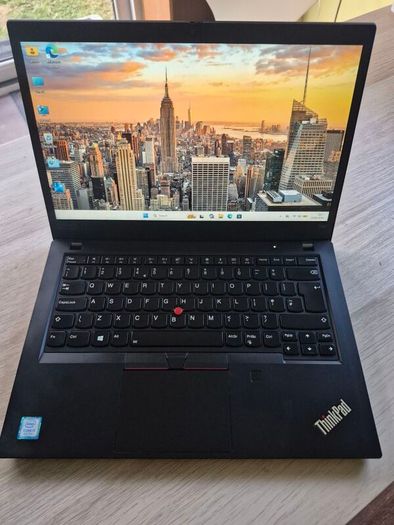 Lenovo Thinkpad T490,i5 8th gen,8gb, 256ssd, 14"FHD Screen, windows 11