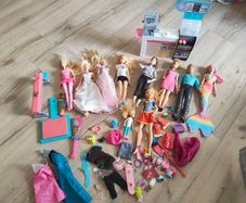 barbie dolls job lot
