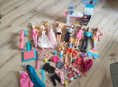 barbie dolls job lot