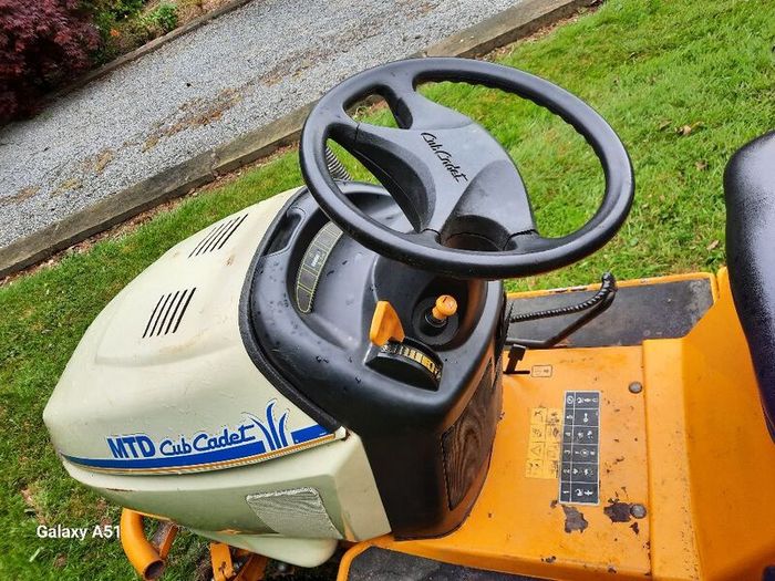 cub cadet ride on mower