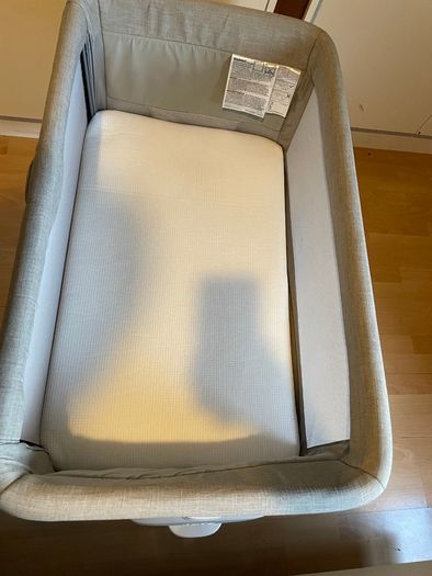 Joie Roomie Glide next to me cot