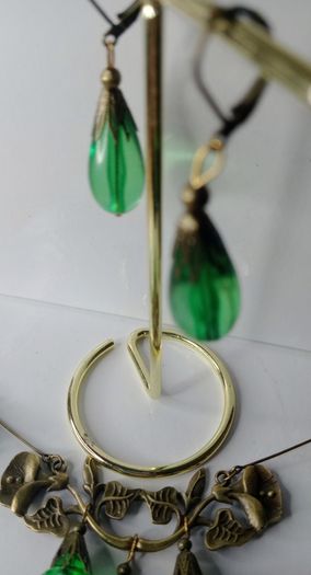 Art Deco Style Green Flora Bead Statement Necklace & Earrings