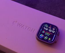 Apple Watch Ultra (1st Gen) - Natural Titanium