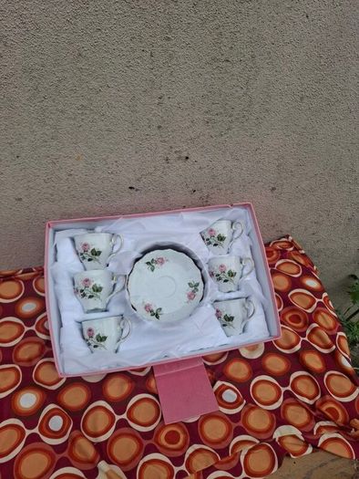 6 china espresso cups and saucers postage possible