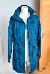 Patagonia knee length waterproof raincoat