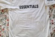 Essentials t-shirt