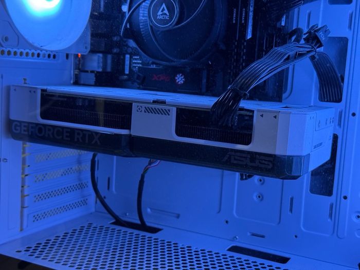 Gaming Pc: 4070, 32gb Ram, 1tb Ssd