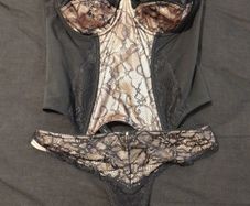 panache corset 34d and g-string 10