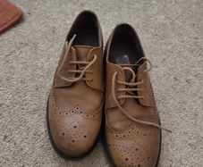 Boys shoes Next size 5
