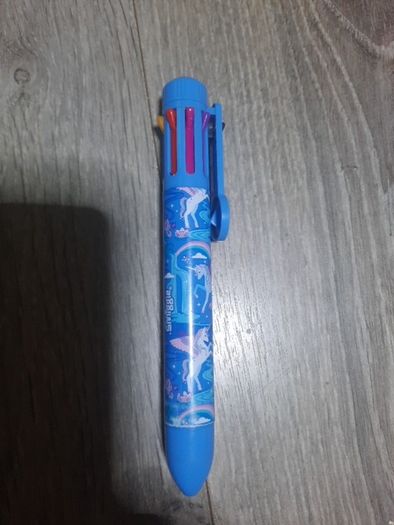 smiggle multi coloured pen