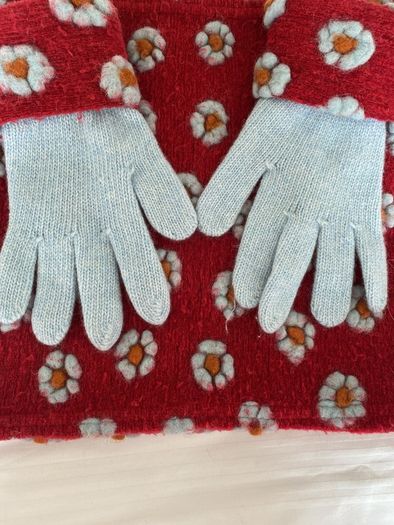 Scarf/Gloves Set