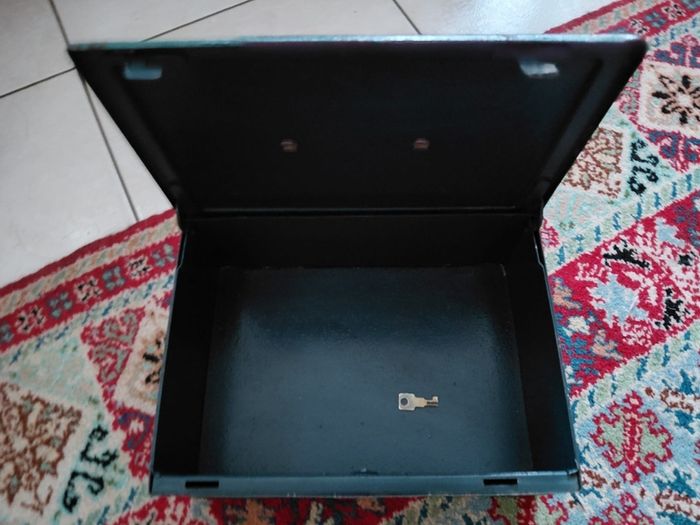 Vintage green metal cash box with key